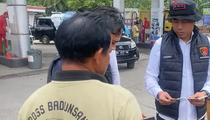 Polda Sumbar Bongkar Penimbunan Solar untuk Tambang Ilegal