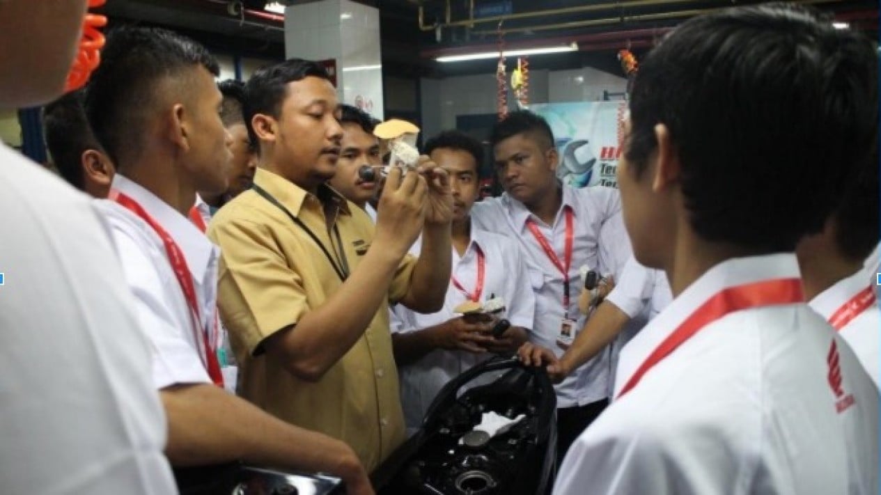 berdayakan-masyarakat-di-lingkar-tambang-kutai,-mhu-gelar-program-pendidikan-kesetaraan-paket-a,-b,-c