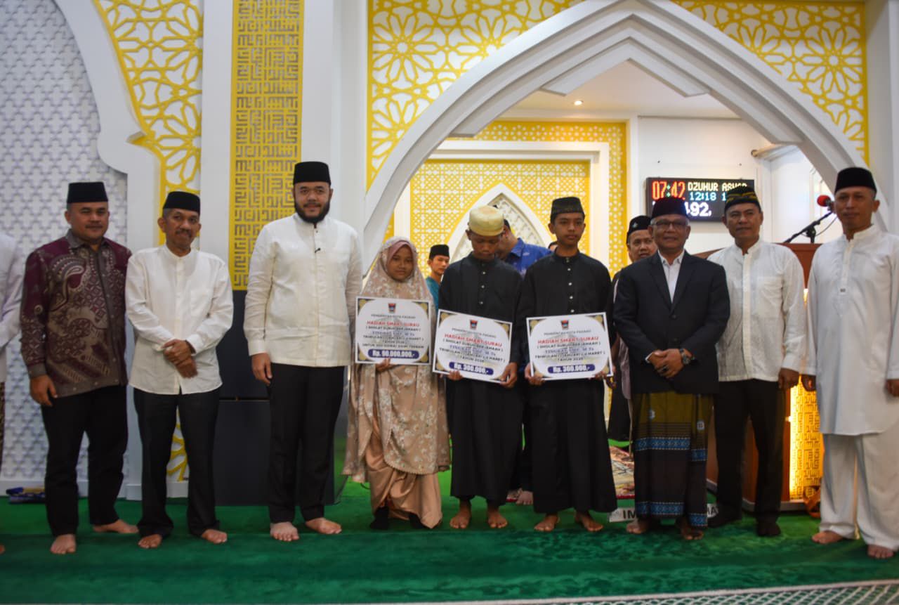 wako-fadly-amran-shalat-idul-adha-1447-h-di-masjid-agung-nurul-iman