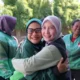 kisah-haru-driver-ojol-perempuan-terima-paket-qurban-dari-laznas-pppa-daarul-qur’an