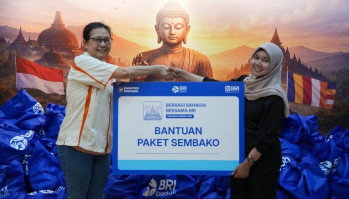 BRI Salurkan Seribu Paket Sembako Rayakan Hari Raya Waisak