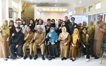 Desainer Muda Binaan Dekranasda Padang Pamerkan Koleksi Busana Kreatif