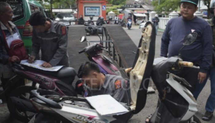 Warga Jakarta Serbu Layanan Pemutihan Denda Pajak Kendaraan