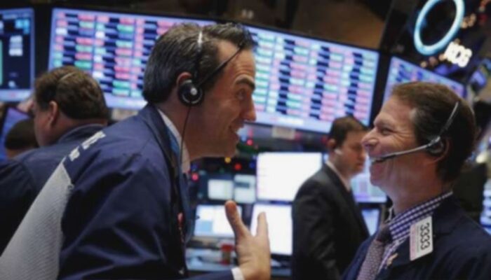 Wall Street Dekati Rekor Tertinggi Berkat Lonjakan Saham AI