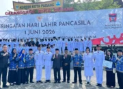 empat-siswa-man-2-padang-jadi-pengibar-bendera-di-hari-lahir-pancasila-kota-padang