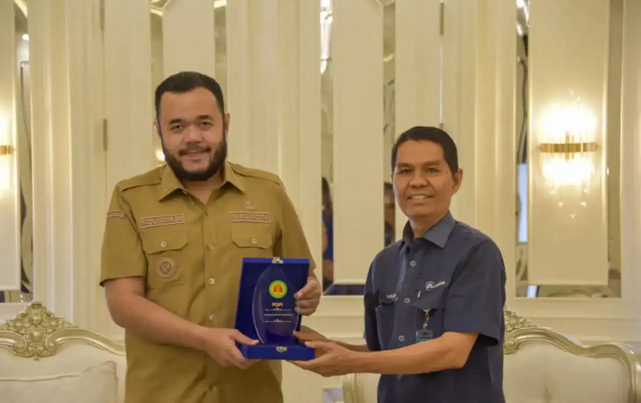 sambut-1.800-dokter-spesialis-paru,-pemko-padang-dukung-penuh-konker-pdpi