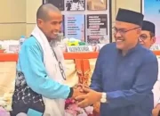 sekdaprov-sumbar-sambut-kepulangan-kloter-1-jemaah-haji-debarkasi-padang,-390-jemaah-tiba-dengan-selamat