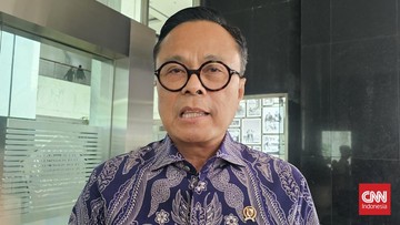 dony-oskaria-soal-isu-orang-kaya-wajib-beli-merah-putih-bond:-hoax