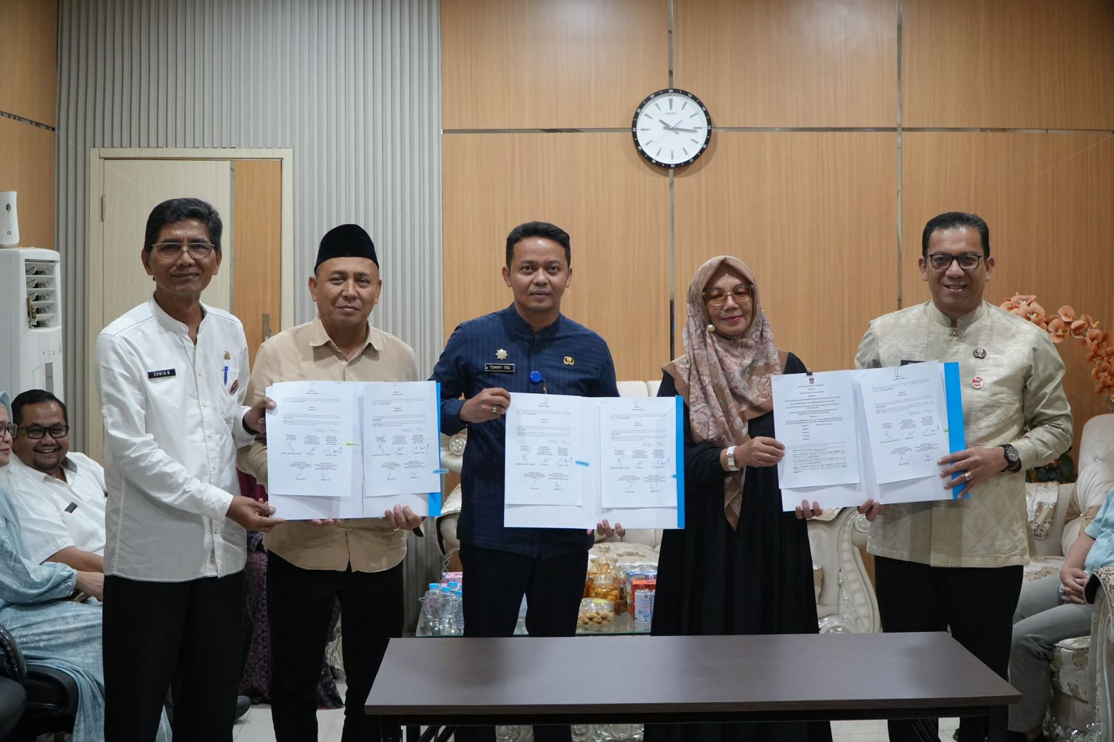 inspektur-kota-padang-saksikan-penandatanganan-kesepakatan-bersama-e-audit-terintegrasi-di-lingkup-pemko