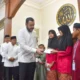 wako-fadly-amran-serahkan-reward-subuh-mubarakah-di-masjid-as-salam-dangau-teduh