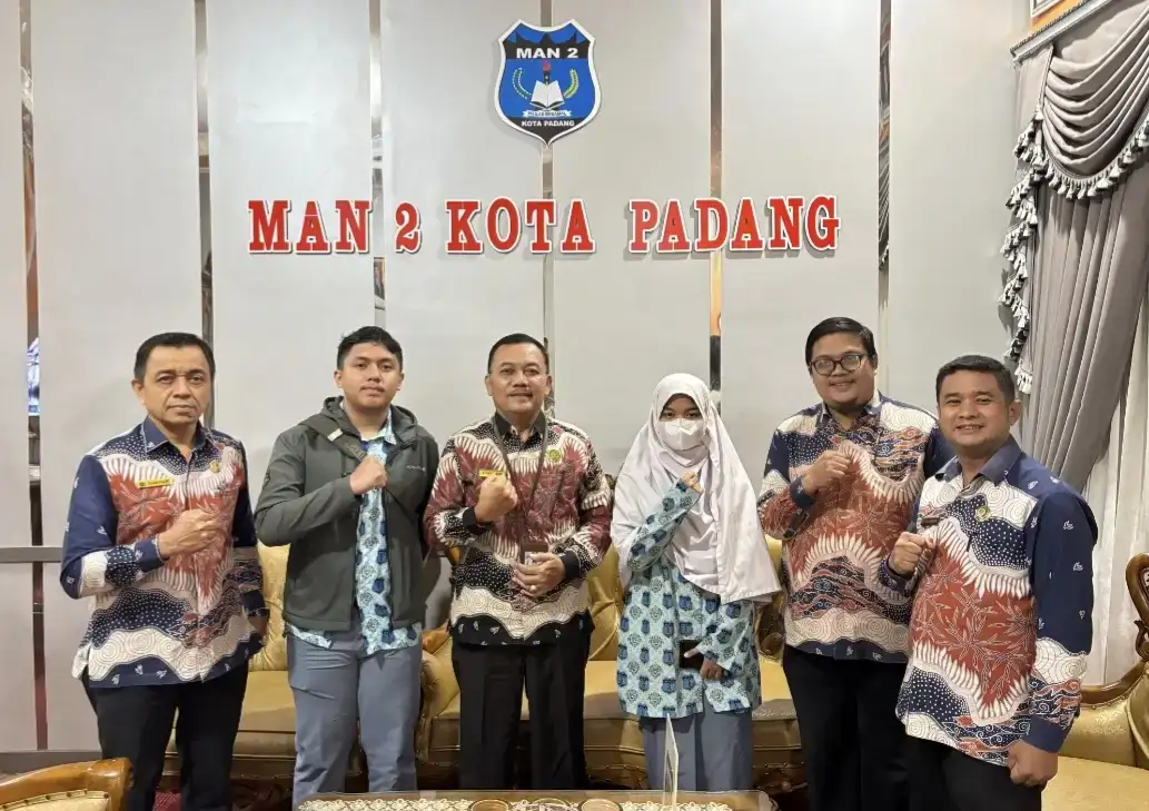 dua-siswa-man-2-padang-lulus-kuliah-di-universitas-al-azhar-mesir
