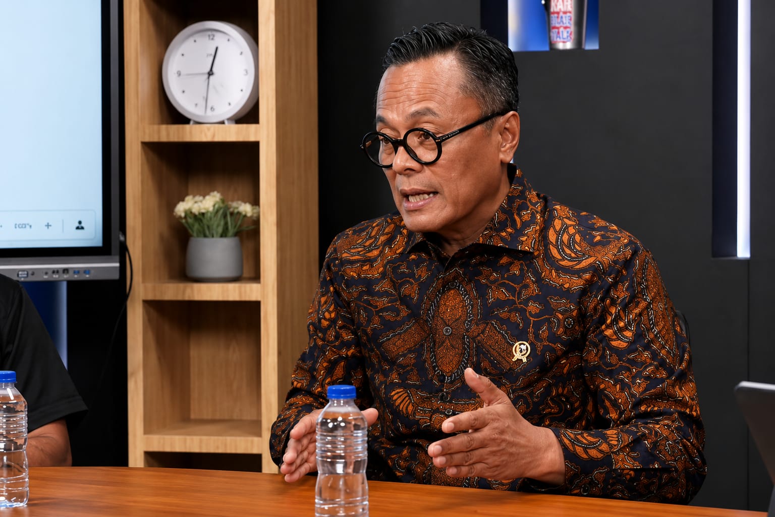 dony-oskaria:-danantara-dibentuk-agar-bumn-tidak-jalan-sendiri-sendiri