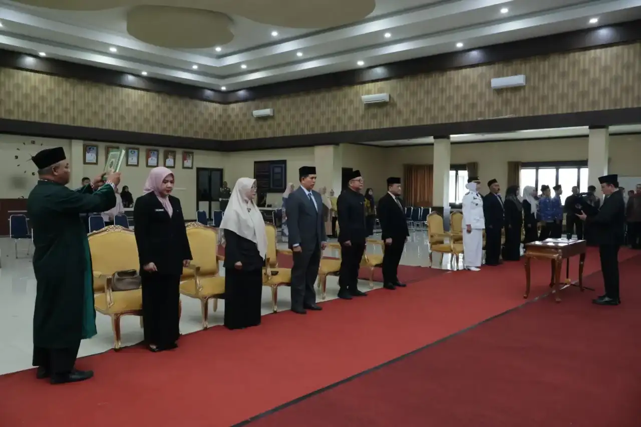 wali-kota-payakumbuh-zulmaeta-lantik-pejabat-administrator-dan-pejabat-fungsional