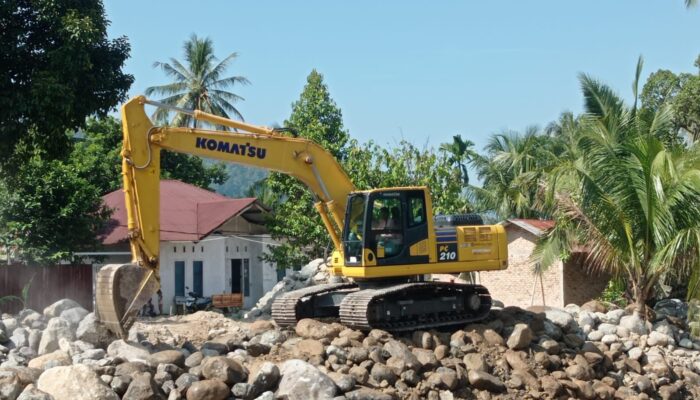 Pemkot Padang Memulihkan Jaringan Irigasi Pertanian Terdampak Bencana