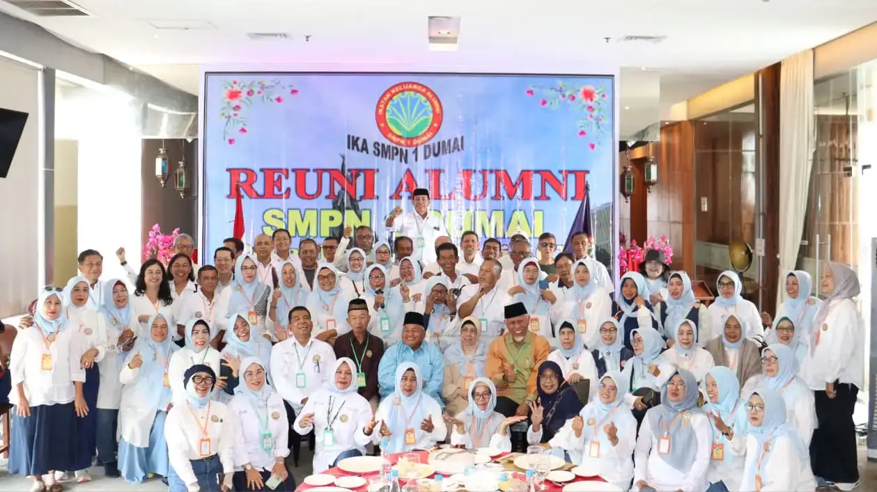 hadiri-reuni-smpn-1-dumai,-mahyeldi-tekankan-pentingnya-menjaga-persaudaraan