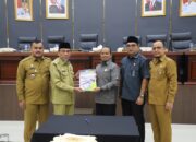 dprd-kota-padang-gelar-rapat-paripurna-pendapat-akhir-fraksi-atas-lkpd-2025-dan-penyampaian-kua-ppas-2026-oleh-walikota