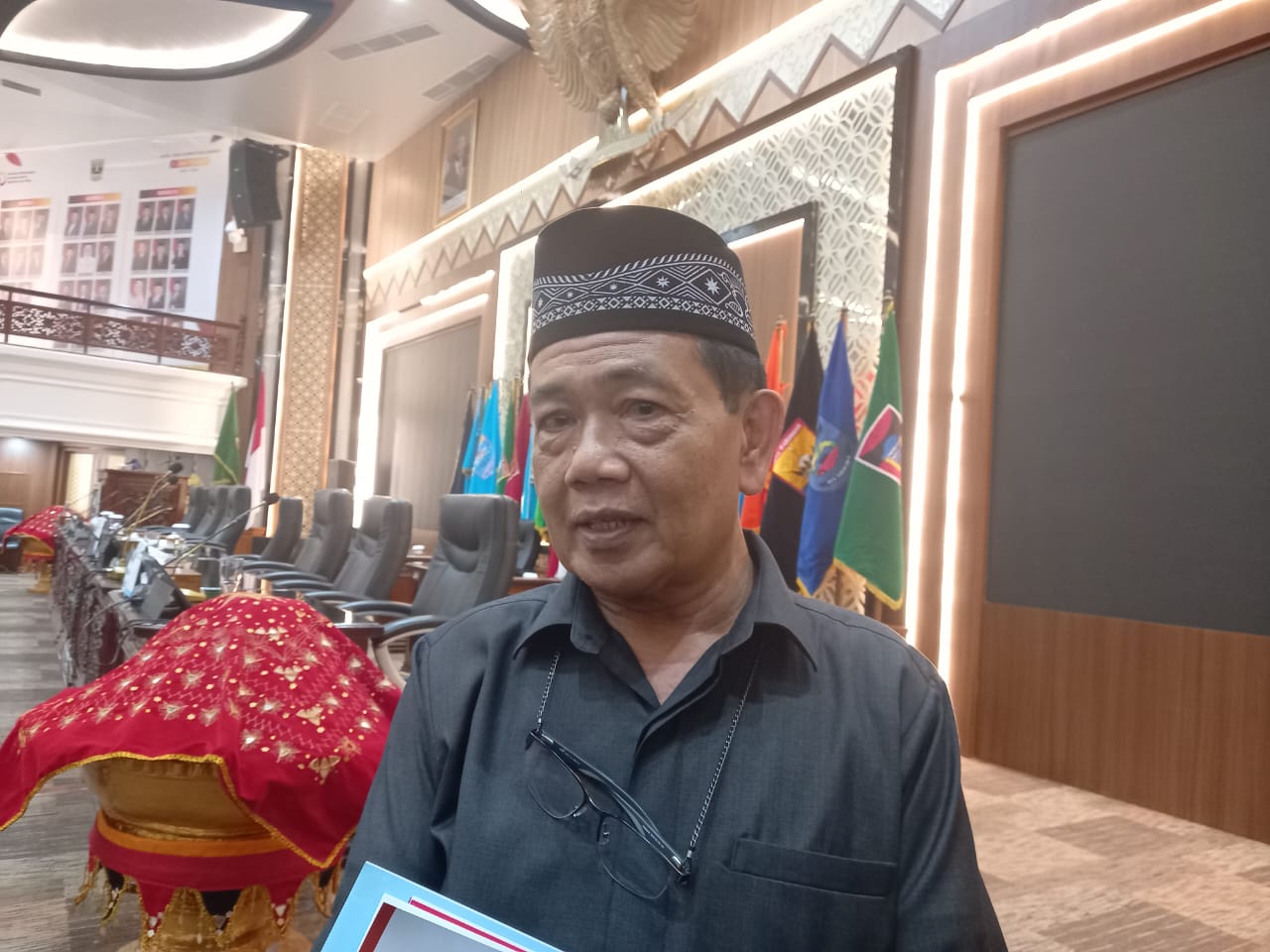 bk-dprd-sumbar-lanjutkan-proses-bsn-sebagai-anggota-dewan-setelah-berstatus-terdakwa