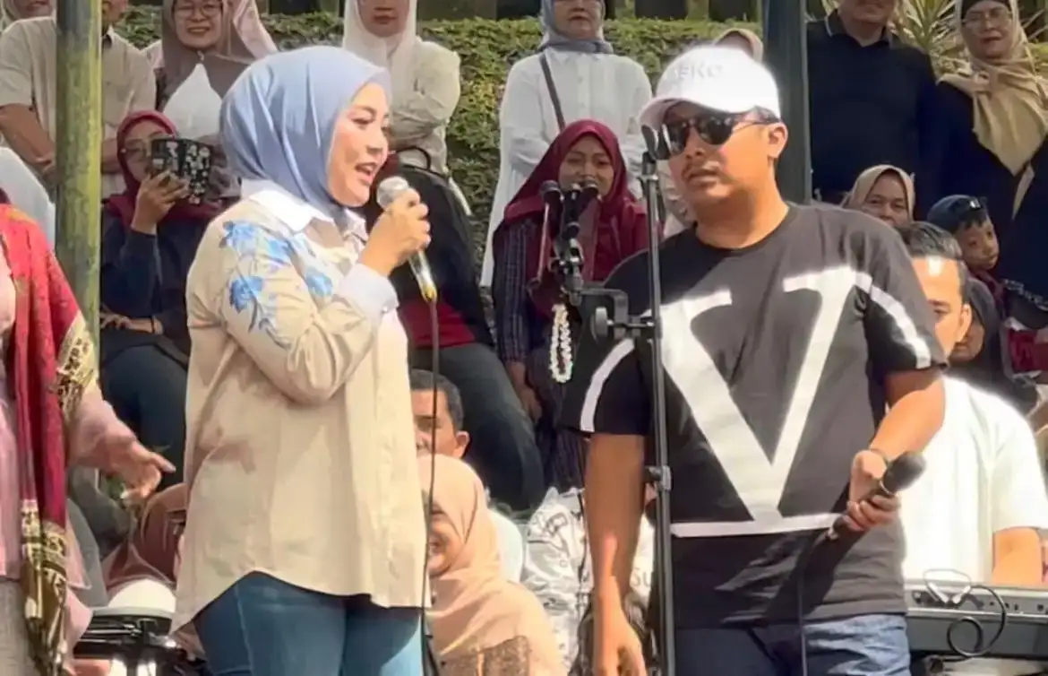 hadiri-festival-kuliner-tradisional,-wagub-vasko-ajak-masyarakat-jadikan-kuliner-minang-sebagai-kekuatan-pariwisata-dan-ekonomi-daerah