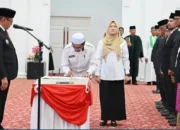 wali-kota-bukittinggi-lantik-53-pejabat-administrator-dan-kepala-sekolah