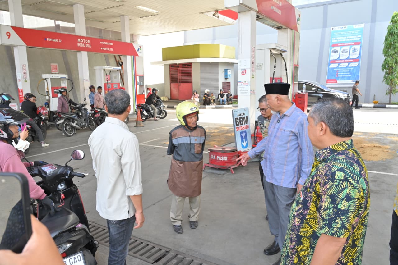 gubernur-mahyeldi-sidak-spbu,-minta-pengawasan-distribusi-bbm-subsidi-diperketat