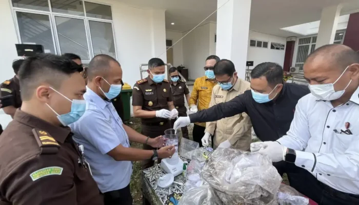 Kejari Payakumbuh Musnahkan Ratusan Gram Narkotika Hasil Puluhan Perkara