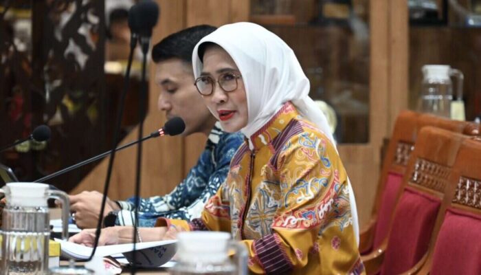 DPR Desak Kebijakan Afirmatif Beasiswa S3 bagi Dosen Daerah