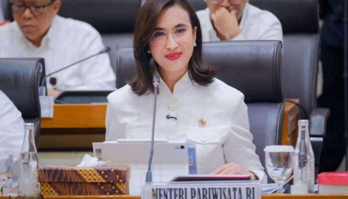 Kemenpar Fasilitasi 31.548 Sertifikasi Halal UMKM di 1.116 Desa Wisata