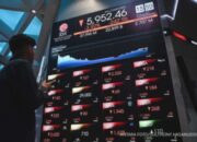Strategi Investor Hadapi Pelemahan Rupiah dan Lesunya IHSG Hari Ini