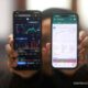 Tampilan grafik pergerakan Indeks Harga Saham Gabungan di layar monitor bursa efek