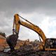 Alat berat merek Komatsu yang dipasarkan oleh PT United Tractors Tbk di area pertambangan.