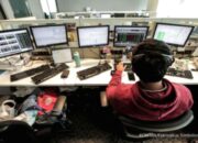 Head of Investment Specialist Sinarmas Asset Management Domingus Sinarta Ginting memberikan analisis mengenai prospek obligasi FR