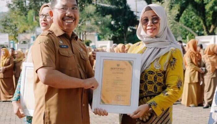Pemkab Solok Selatan Apresiasi Lima Koperasi Berkinerja Keuangan Sehat