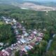 Suasana pemukiman warga di Desa Rantau Bakula yang berada di sekitar area tambang batu bara PT MMI.