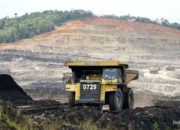 Penandatanganan kontrak kerja sama jasa pertambangan antara PT Singaraja Putra Tbk dan PT Petrosea Tbk.