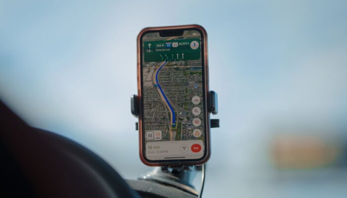 Tiga Rekomendasi Smartphone Terjangkau Penunjang Kinerja Driver Ojol