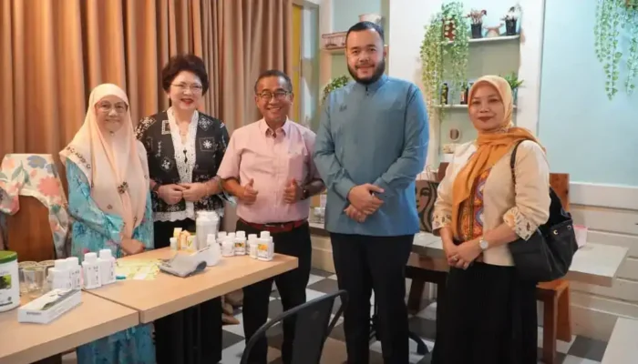 Pemko Padang dan Amway Berikan Layanan Kesehatan Gratis Warga