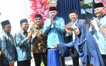 Wali Kota Padang Resmikan Masjid Muttaqin Hasil Swadaya Masyarakat