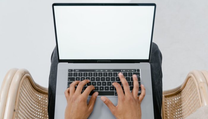 Menakar Kekuatan Intel, AMD, dan Qualcomm di Pasar Laptop 2026