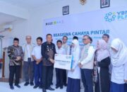 88-siswa-berprestasi-di-kota-payakumbuh-terima-beasiswa-cahaya-pintar-pln-uip3b