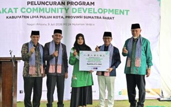Mahyeldi Luncurkan Program Zakat Perkuat Ekonomi Tenun Ampalu