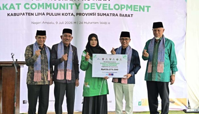 Mahyeldi Luncurkan Program Zakat Perkuat Ekonomi Tenun Ampalu