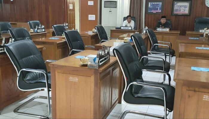 Ketua DPRD Bukittinggi Tegur Anggota Dewan yang Sering Terlambat