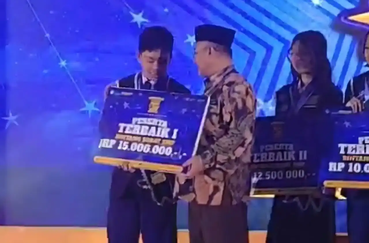 tingkatkan-karakter-siswa,-siswa-smpn-2-padang-raih-bintang-sobat-smp