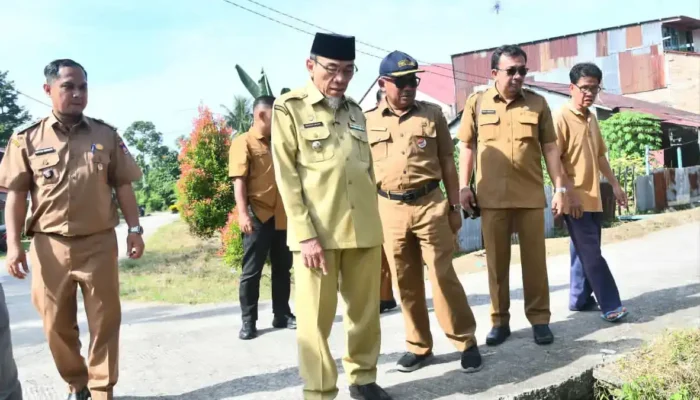Pemko Padang Mulai Betonisasi Jalan di Batipuh Panjang