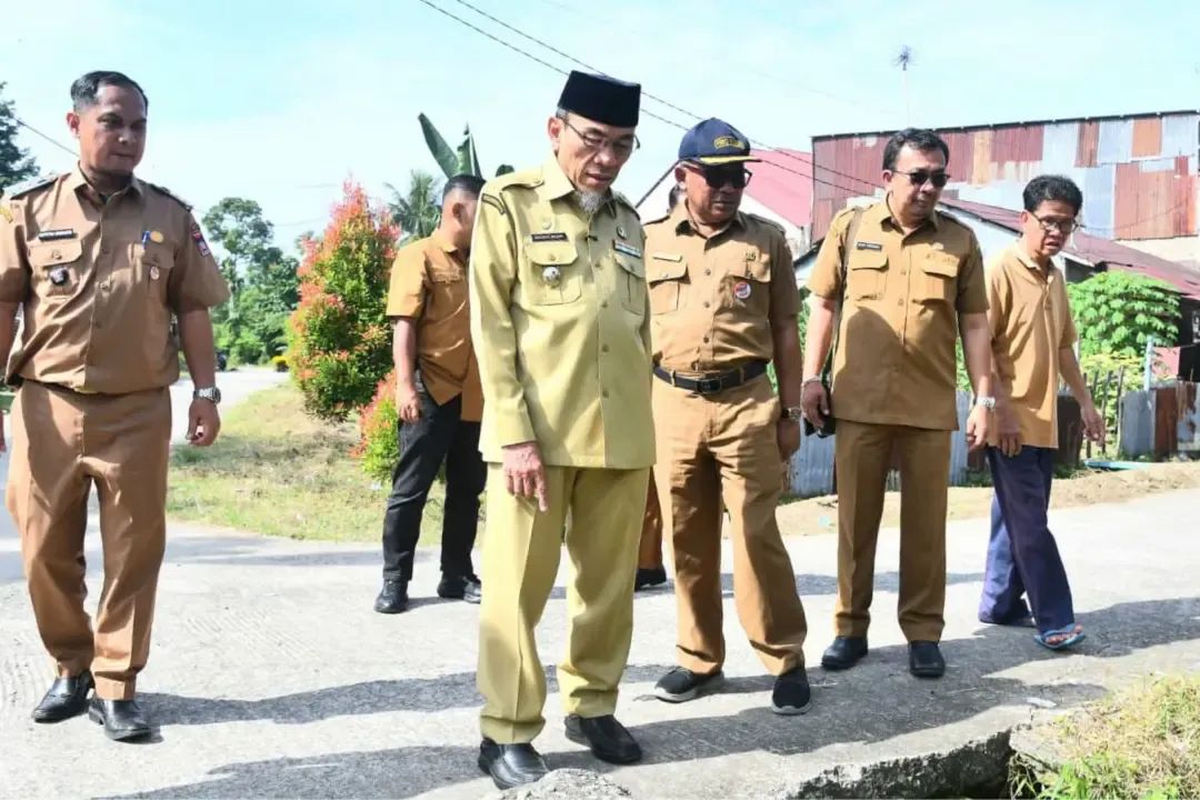 respon-aspirasi-warga,-pemko-padang-bangun-3-ruas-jalan-lingkungan