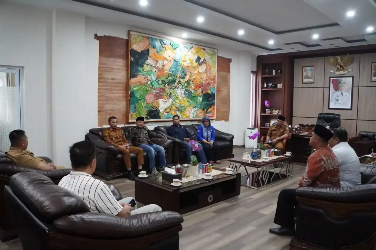 wali-kota-padang-panjang-ajak-partai-politik-perkuat-sinergi-pembangunan-daerah