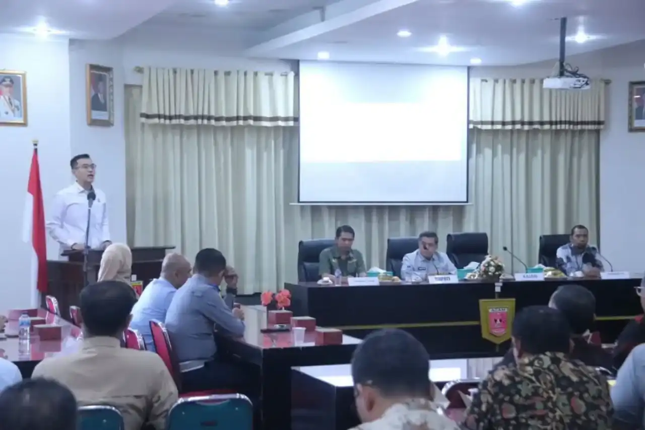 kemenko-pmk-evaluasi-pemulihan-fasilitas-pendidikan-pasca-bencana-di-agam