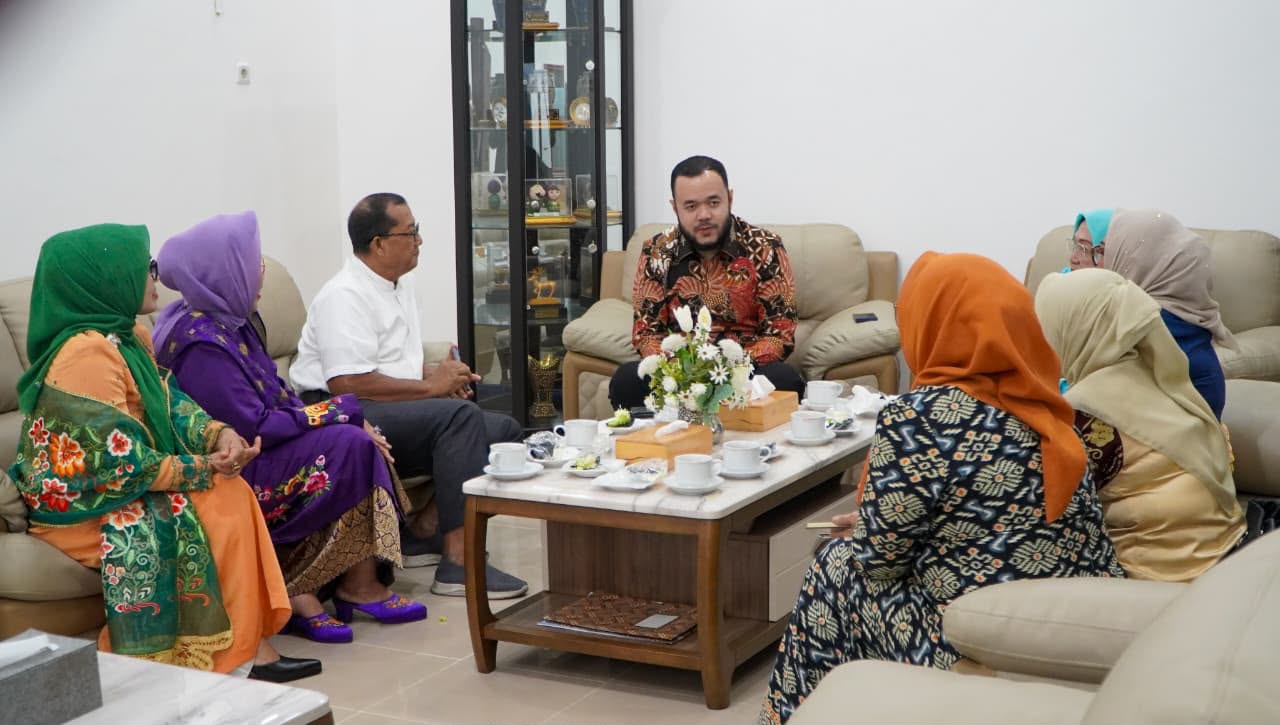 pengurus-bundo-kanduang-iktd-sumbar-audiensi-dengan-wako-fadly-amran