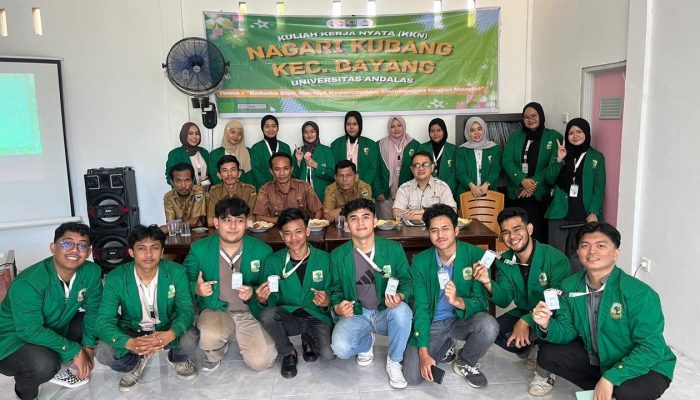 Mahasiswa KKN Unand Menggerakkan Potensi Ekonomi dan Sosial Kubang