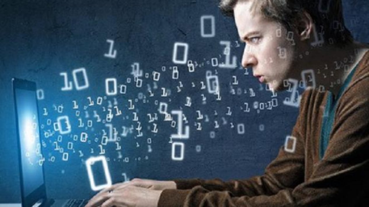 profesi-programmer-dan-software-engineer-di-era-ai,-masih-menjanjikan-atau-mulai-tergeser?